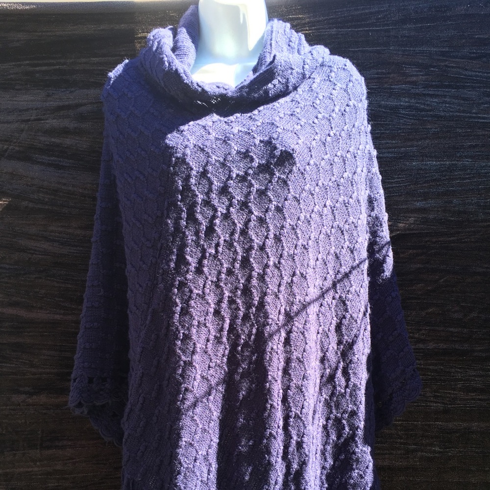 NEW PONCHO